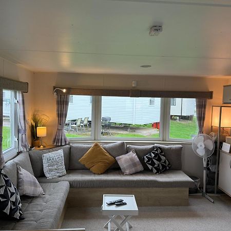 Cookies Den Hotel Weymouth Bagian luar foto