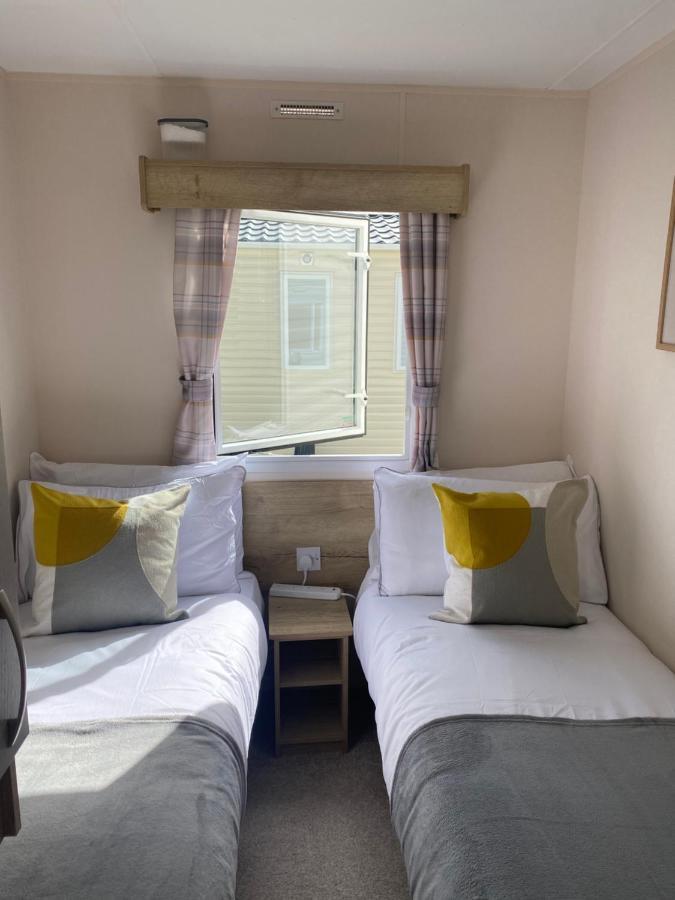 Cookies Den Hotel Weymouth Bagian luar foto